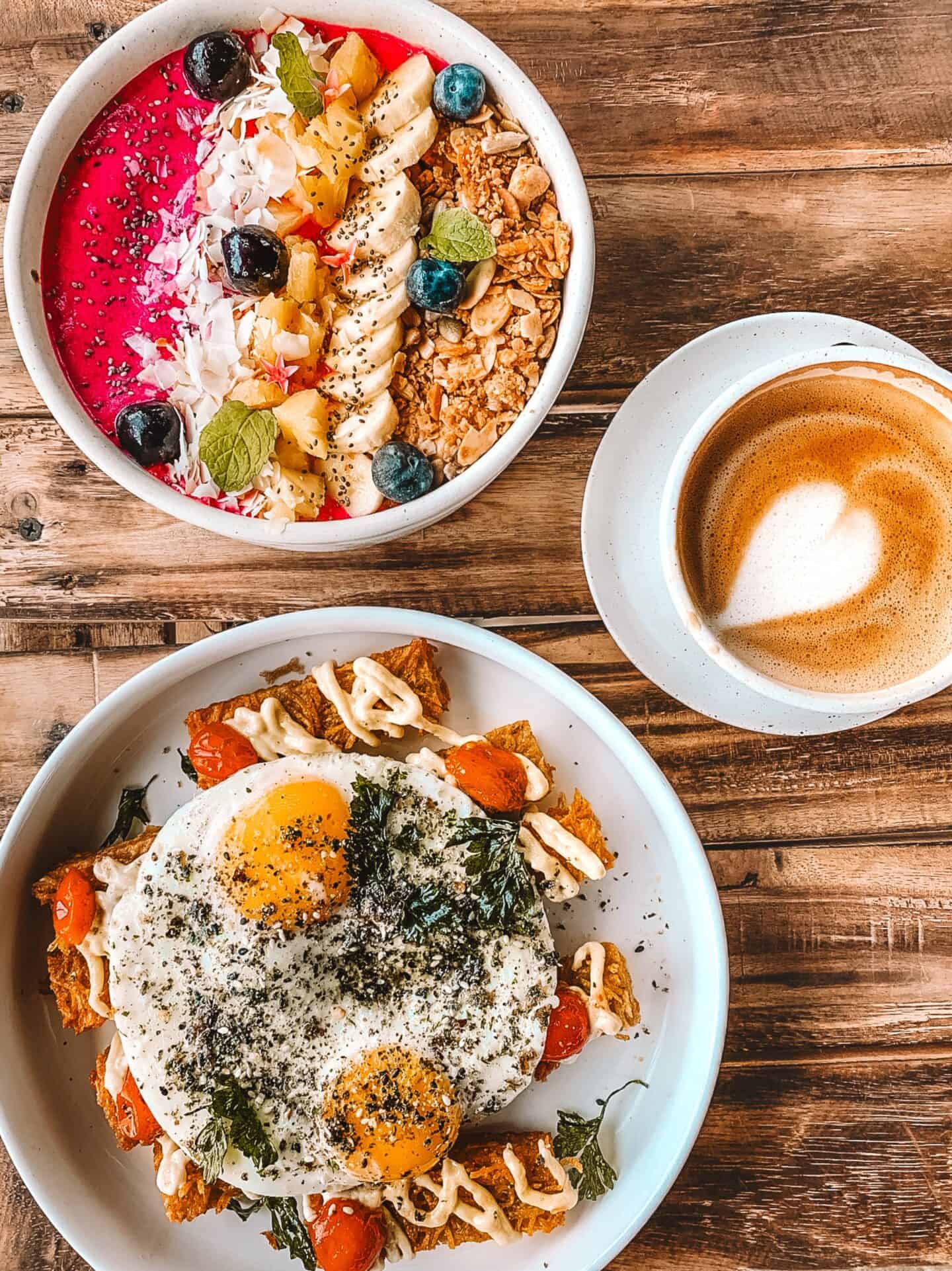A fresh smoothie bowl, coffee and eggs from Mimpi Grocery in Canggu
