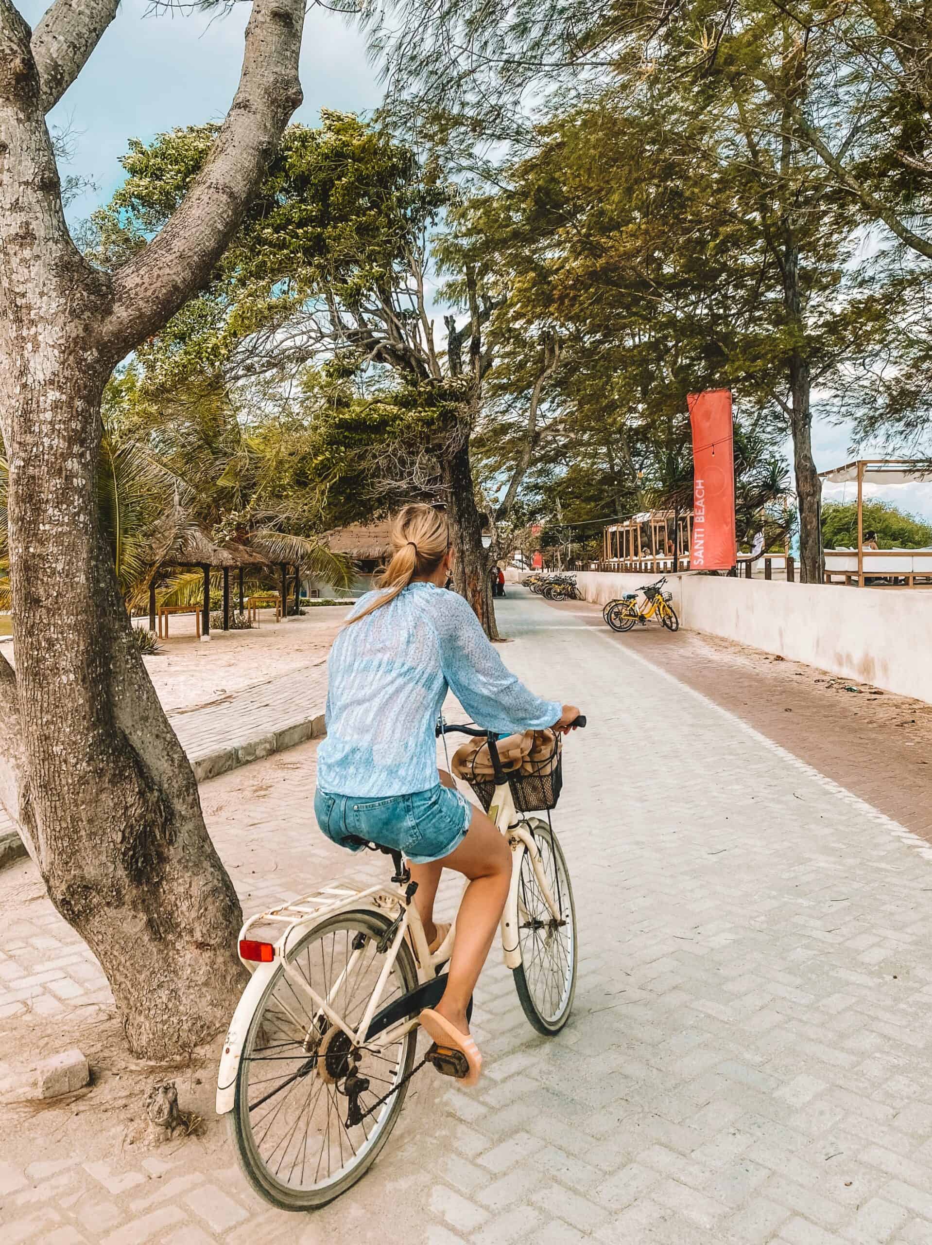 Biking around the island is a great activity on Gili Trawangan for solo travelers